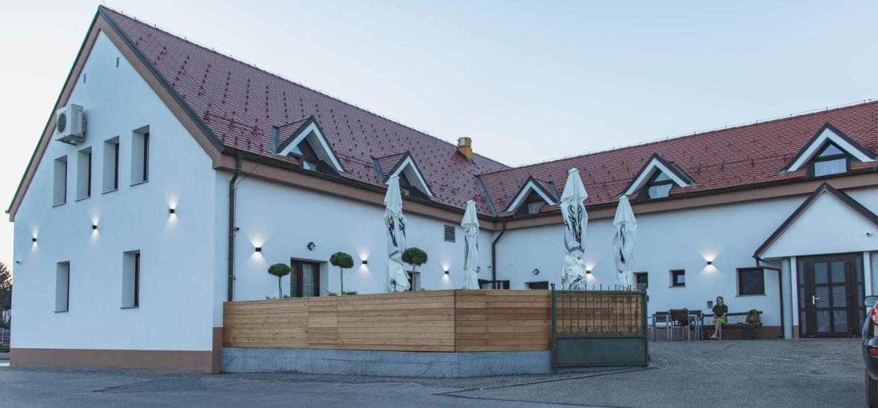 Guesthouse Janez Marburg Exterior foto